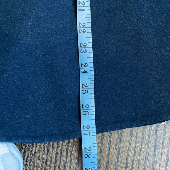 Eddie Bauer long sleeve heavy weight shirt with two front pockets - EUC - Picture 6 of 6